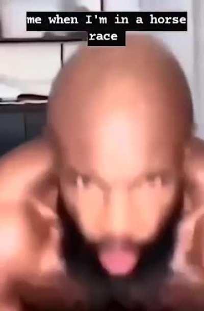 king enters a horse race