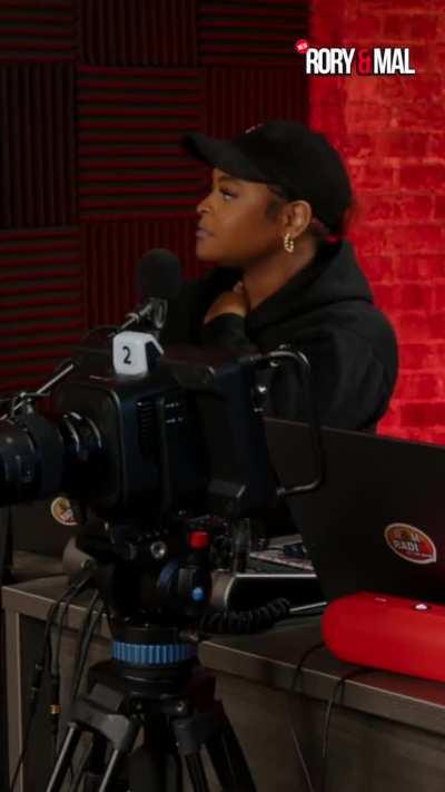 It got awkward real quick 😂😂