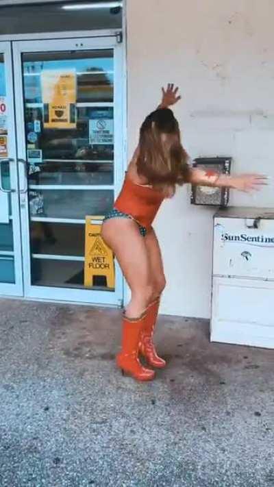 unseen clip from Wonder women