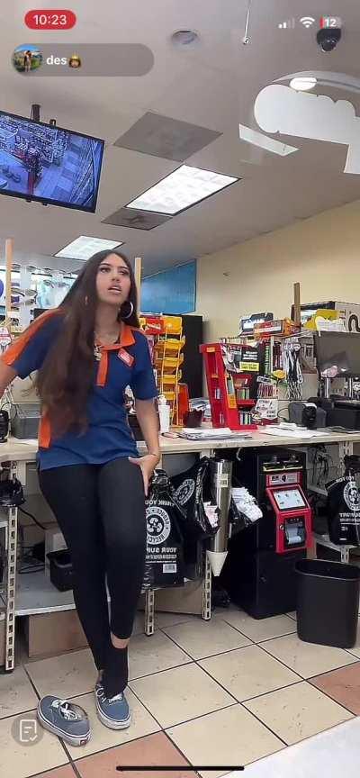 If you're using an alt to view and follow feet tik tokers, DO NOT OPEN TIK TOK LINKS THAT YOUR FRIENDS SENT YOU.