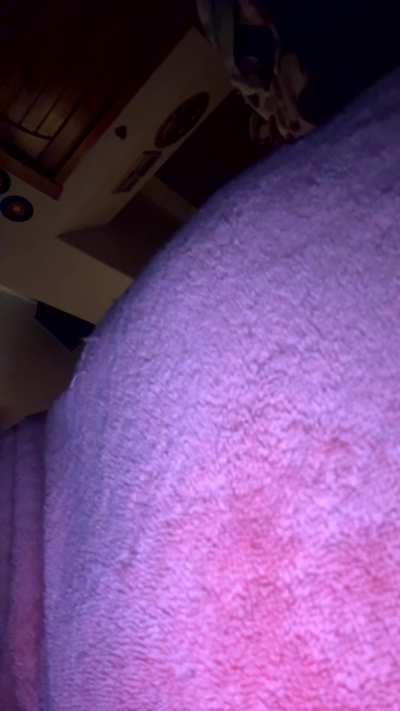 think you could handle my gas??🙈 post shower farts are always the worst! check out my only fans for more;) next 10 subscribers get a special video in their dms!!