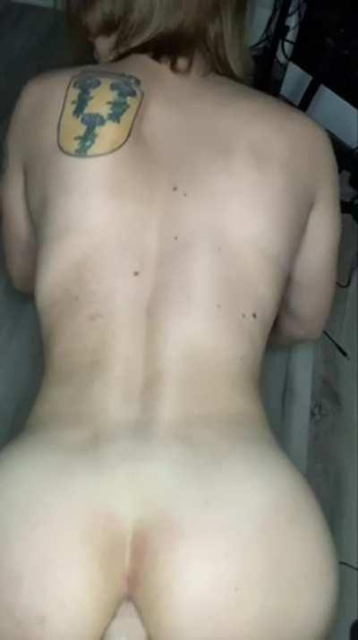 I wish someone would fuck my slutty ass🥺