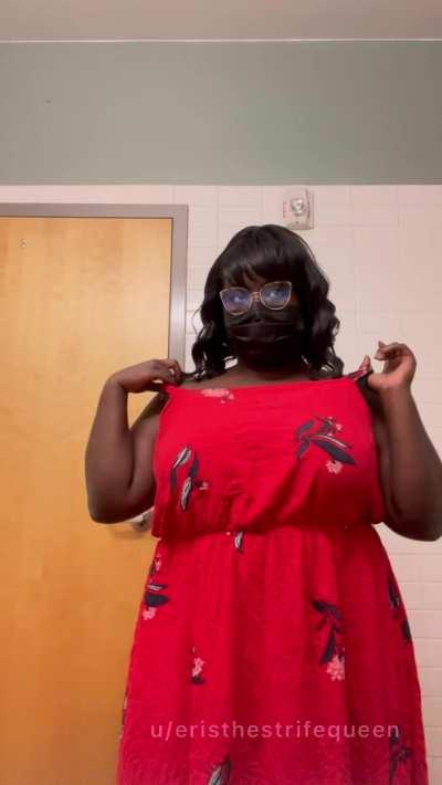 think my dress is made out of fuckbuddy material?