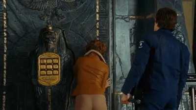 Amy Adams has a great back story in Night at the museum
