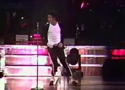 Michael looked like he was hovering backwards. His moonwalk was so smooth 🙌