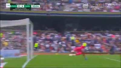 Marquinhos precisando de ajuda pra marcar o Mitrović na Copa. Dani Alves: