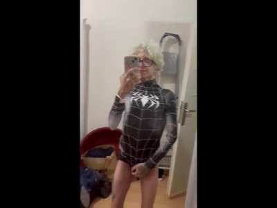 bu çocuğa ne olmuş amk (porno değil ama toplum içerisinde açma)