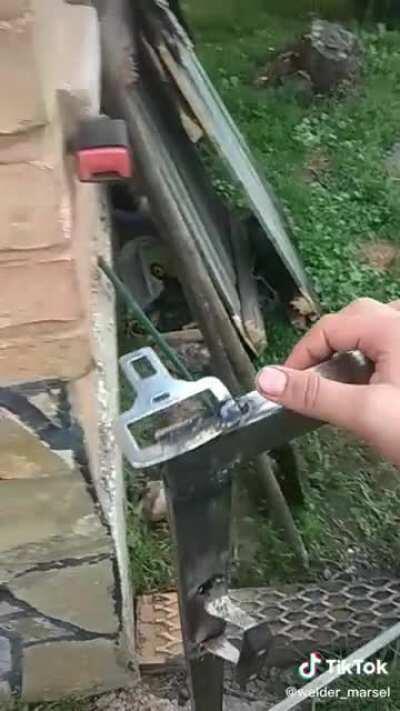 Russo tbm faz gambiarra