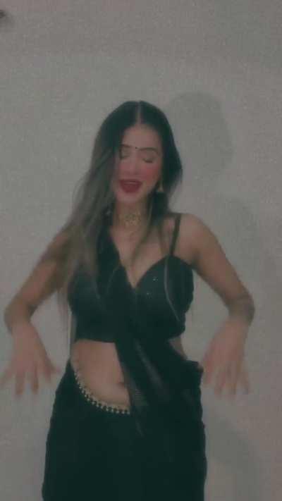 Shambhavi ke ladoo pe lattoo 🤤