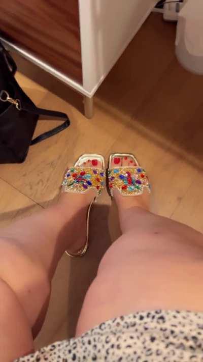 when you know your boss has a foot fetish…