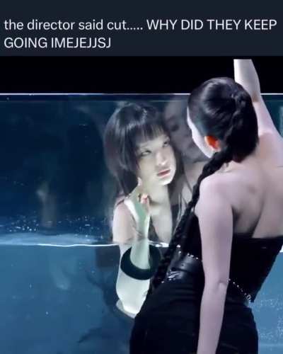 If Seulgi looked at me like that, I would die