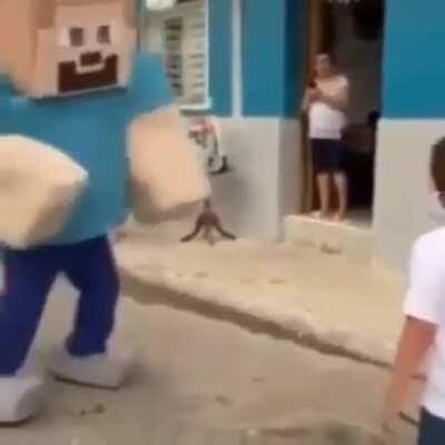 Todos do chat convidados (mas só entra com presente)