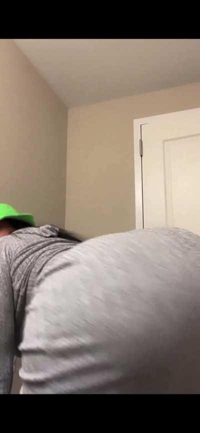 Wouldn’t even know ima tranny 😘 sorry boo!