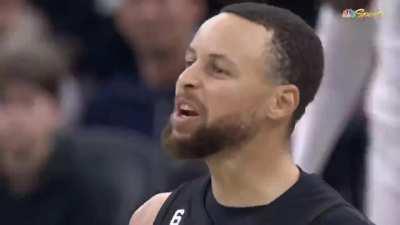 [Highlight] Steph to CP3 after muscling through him for the and-1: “This ain’t 2014 no more” 💀