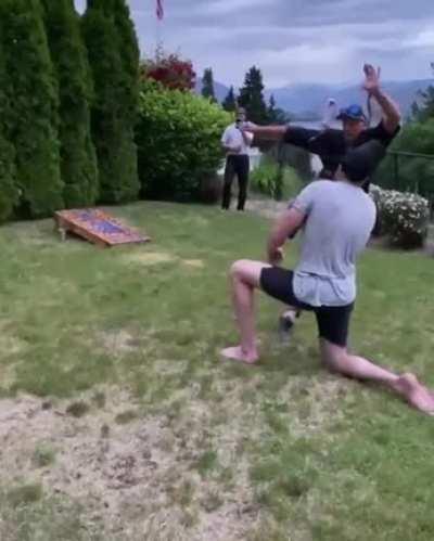 To fight a can on your mates head