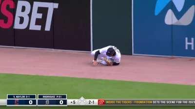 [Highlight] [Highlight] Matt Vierling gets up to rob a home run from Josh Naylor!