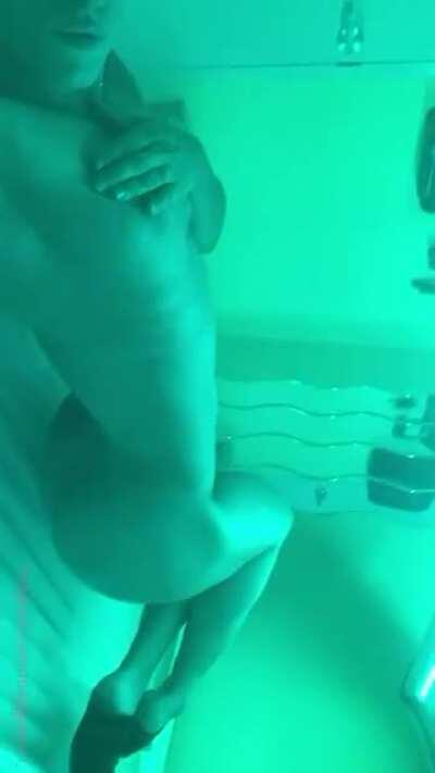 I didn’t know I had a thing for colored lighting