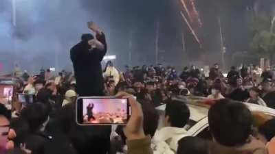 烟花革命，蓝火加特林攻陷中南海🎆🎆