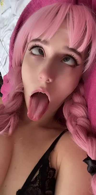 I'm so horny can you fill me up😋