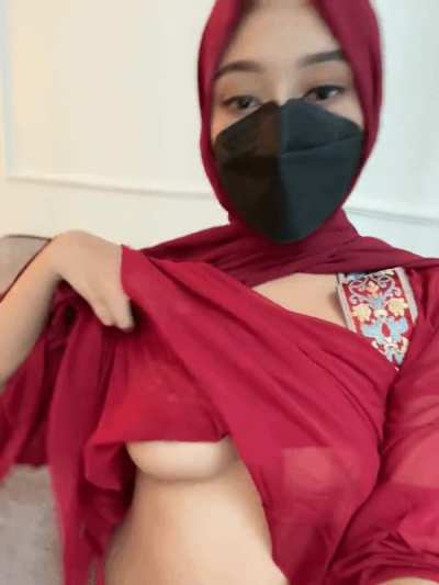 You're stuck in a room with me, What do you do? 😏💗