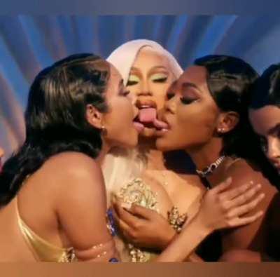 This Cardi B scene omg 🤤