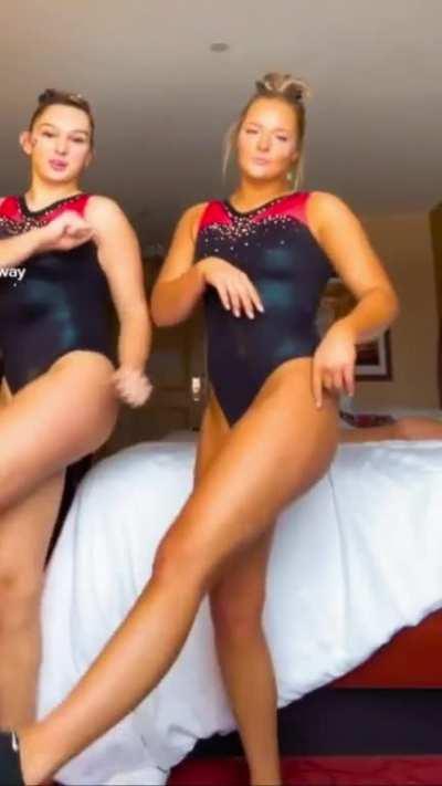 Georgia’s Loulie Hattaway 🖤❤️🤍🐶🤸‍♀️