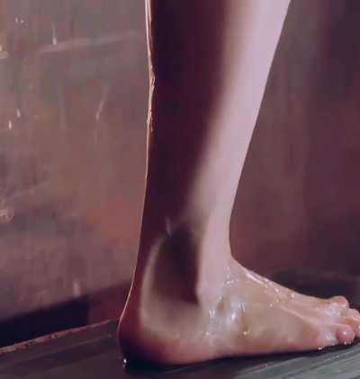 Life would be so good if my tongue was in Emilia Clarke's ass ð