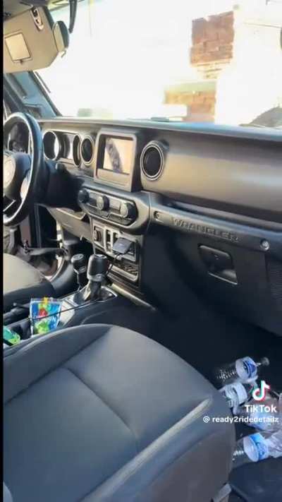 She refused to pay so he posted her on TikTok