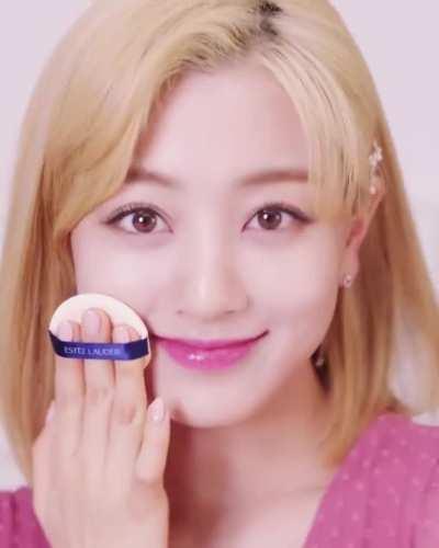 jihyo x Estee lauder ❤