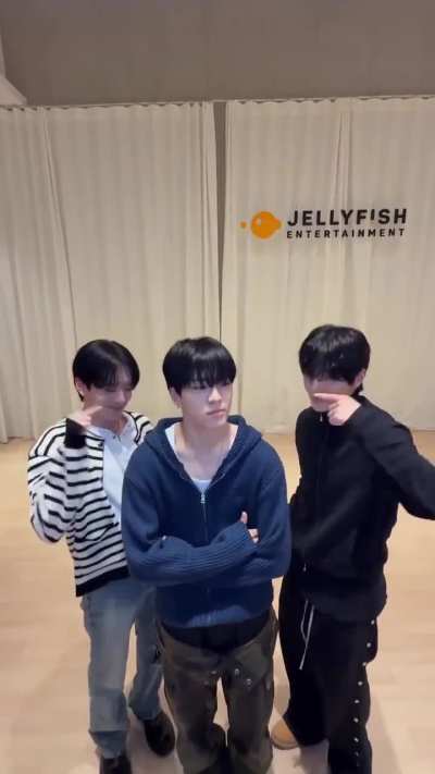 251026 Yoo Kangmin VERIVERY Instagram Update (with Kim Junmin & Jun Leejeong) (1)