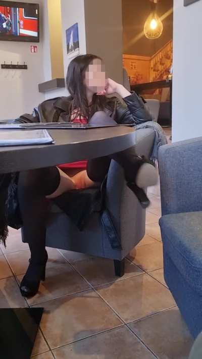 I didn't manage to hide my pussy and it was right in sight from her POV