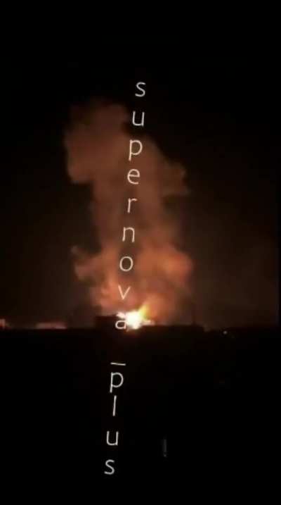 A civilian is filming the impact of a Ukrainian UAV at the Azot chemical plant in Berezniki, Perm Krai, in the city of Berezniki, about 1,600 km from the Ukrainian border. The Azot enterprise is one of the largest producers of nitrogen fertilizers in Russ