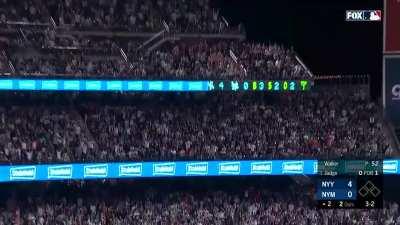 [Highlight] Aaron Judge hits the Yankees' third home run of the 2nd inning to put the Yankees up 5-0