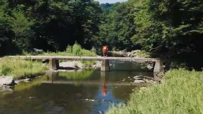 So the Japanese Crash Bandicoot 4 ad dropped and it's the weirdest thing you've seen all year