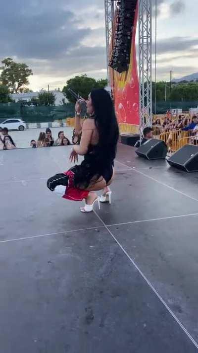 Kimi ÏÎ± Î´Î¯Î½ÎµÎ¹ ÏÎ»Î± ÏÏÎ· ÏÏÎ½Î±ÏÎ»Î¯Î±