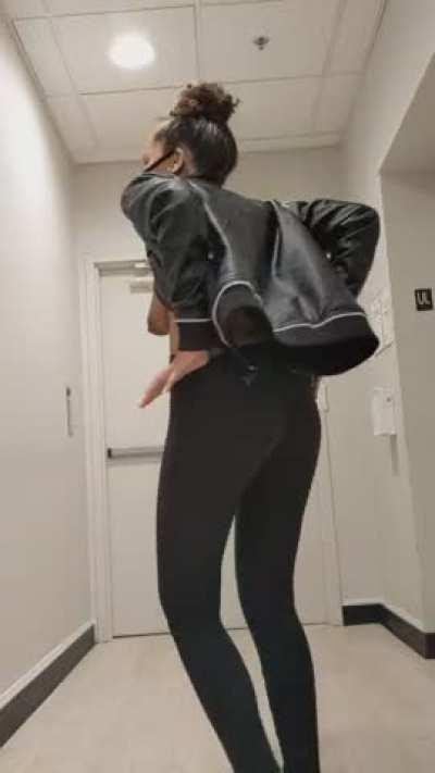 Mama it's going to come visit you while you work at the office