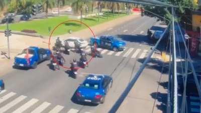 Un auto con pedido de captura fue detectado por la Policía en Mataderos y lograron detener a su conductor tras una persecución de más de 20 kilómetros, en el barrio de Saavedra (CABA)