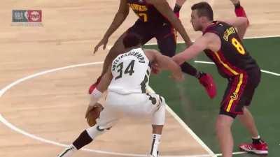 [Highlight] Giannis hits Gallinari with the silky spin move and leaves him in the dust