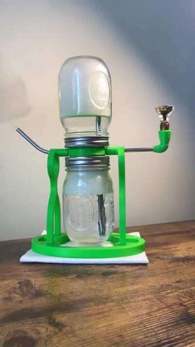 3D printed Stundenglass gravity bong