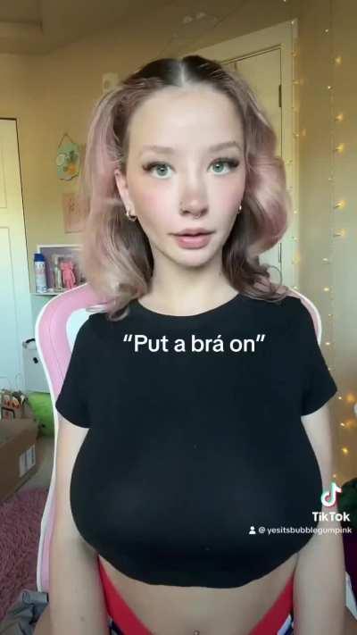 @yesitsbubblegumpink