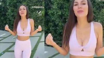 Victoria Justice has really great tits