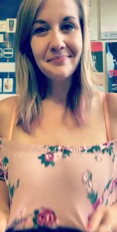 Welcome to my office, I’m always this friendly😉