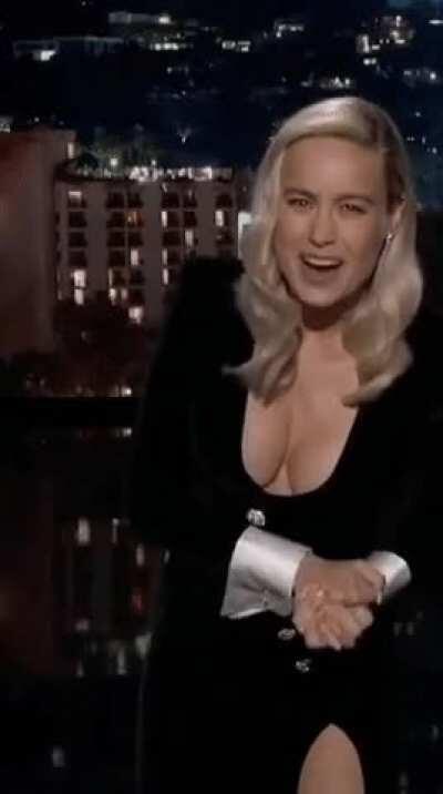 Brie clapping as we stroke for her