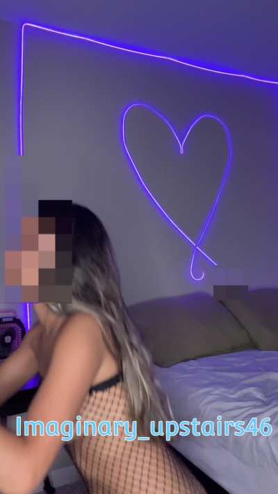 Getting fucked in my fishnet😋