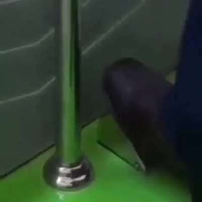 Emergency exits from tall buildings without the need for electricity