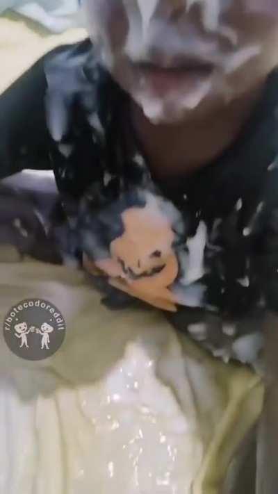 E aí, tá usando camisinha? 