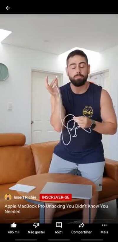 Esse cara é um porre KKK