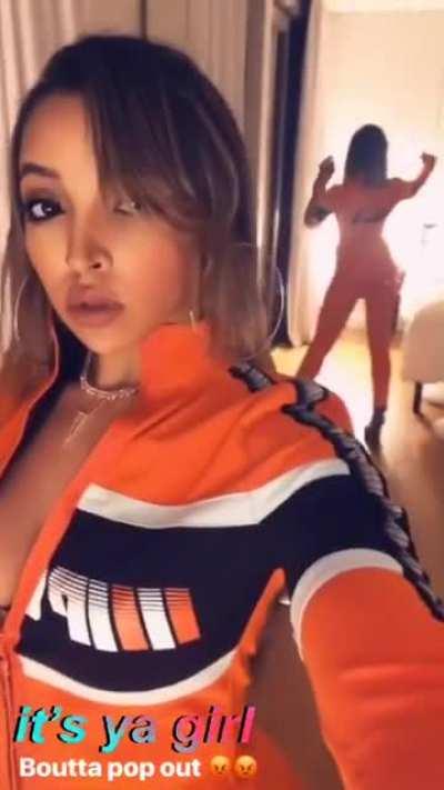 It''s ya girl Boutta pop out