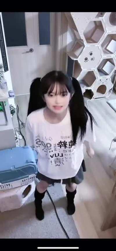 TikTokCringe - Video #6570