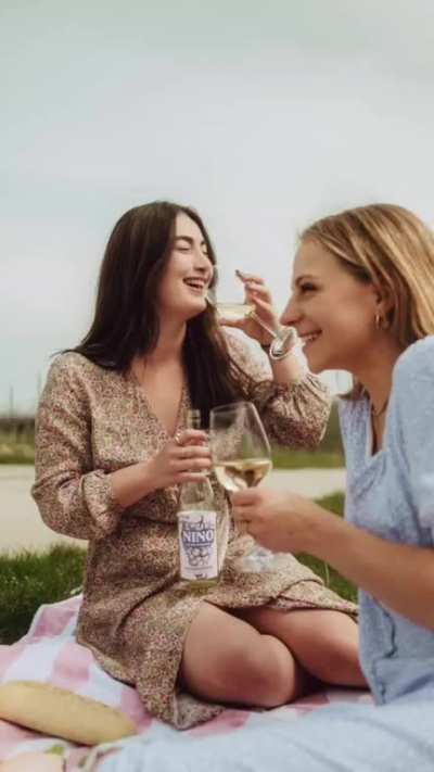 Alina Holst, Janina Hager: We‘re every woman ✊🏼